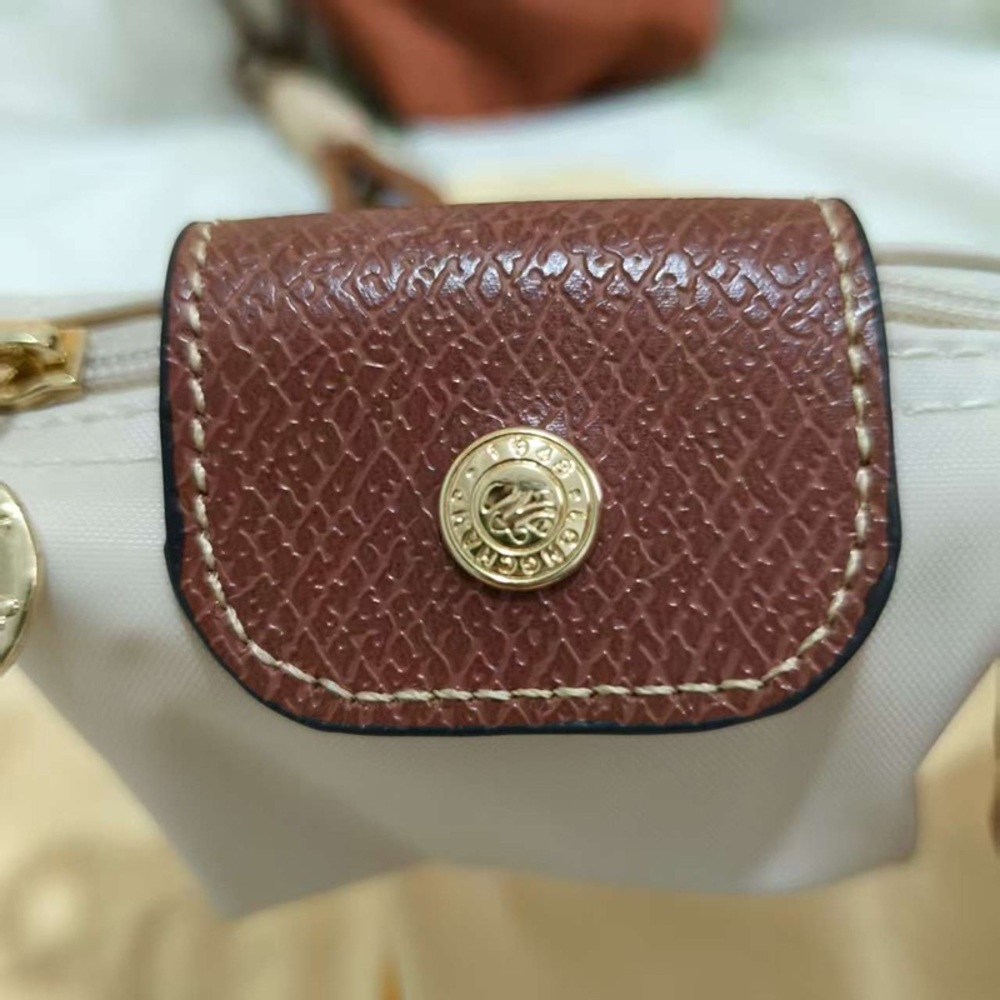 Longchamp Portable Off-White And Brown Mini Coin Purse - Picture 3 of 8